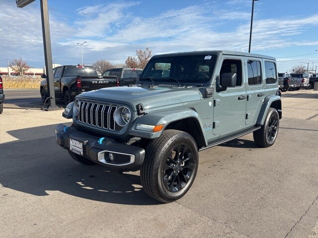 2024 Jeep Wrangler Sahara 4xe photo 3