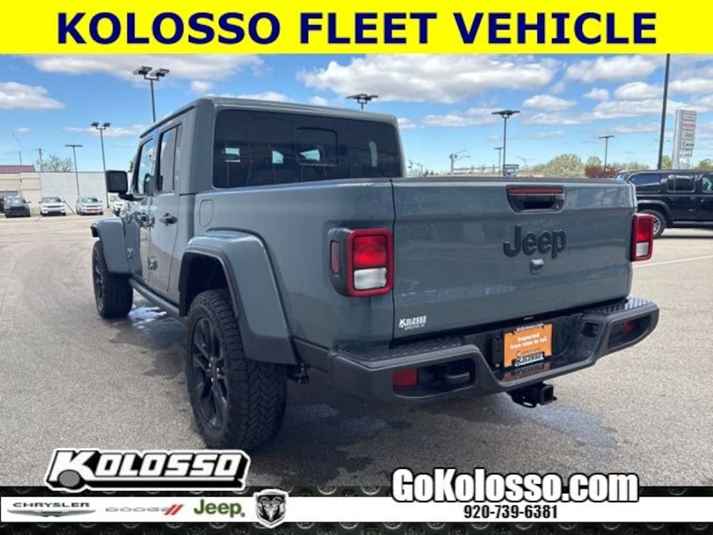 Used 2025 Jeep Gladiator Nighthawk Truck
