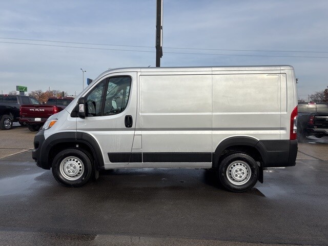 2025 Ram ProMaster 1500 Cargo Van photo 3