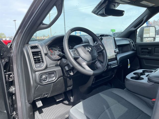 2025 RAM 2500 Tradesman - Photo 10
