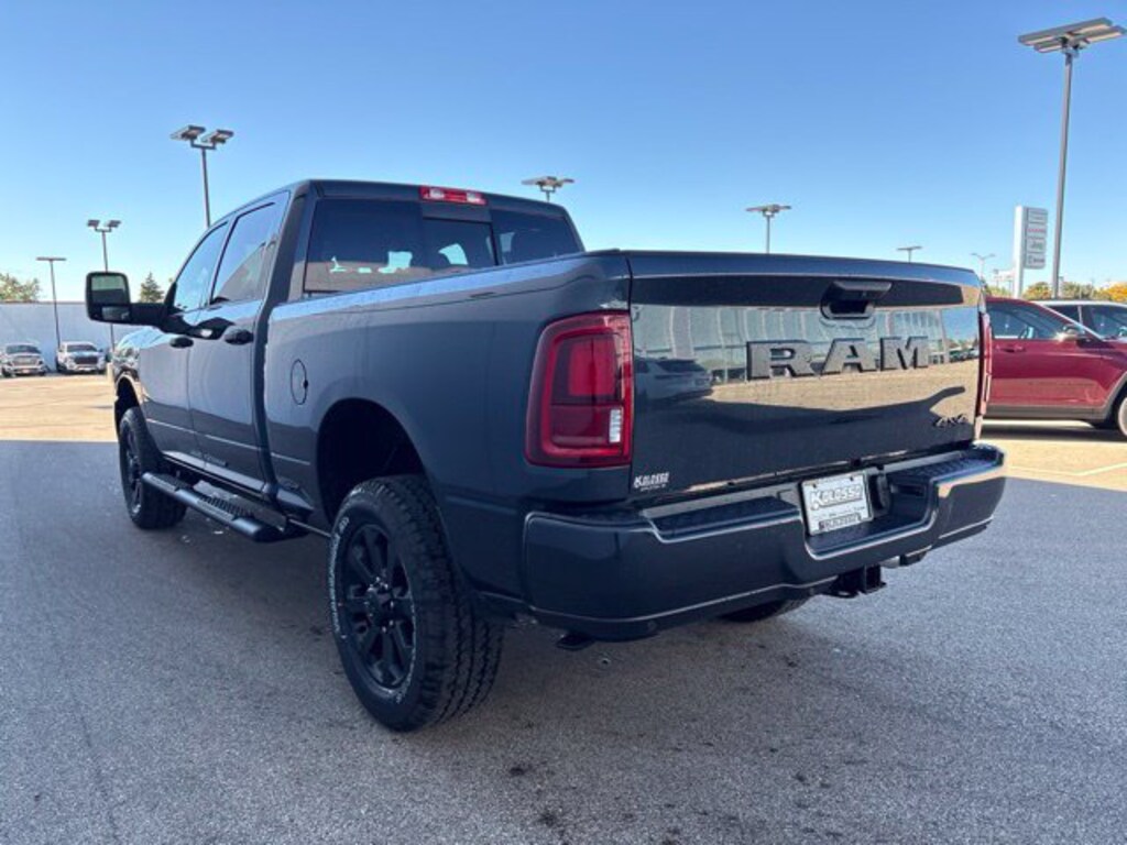 New 2027 Ram 2500 TRADESMAN CREW CAB 4X4 Pickup