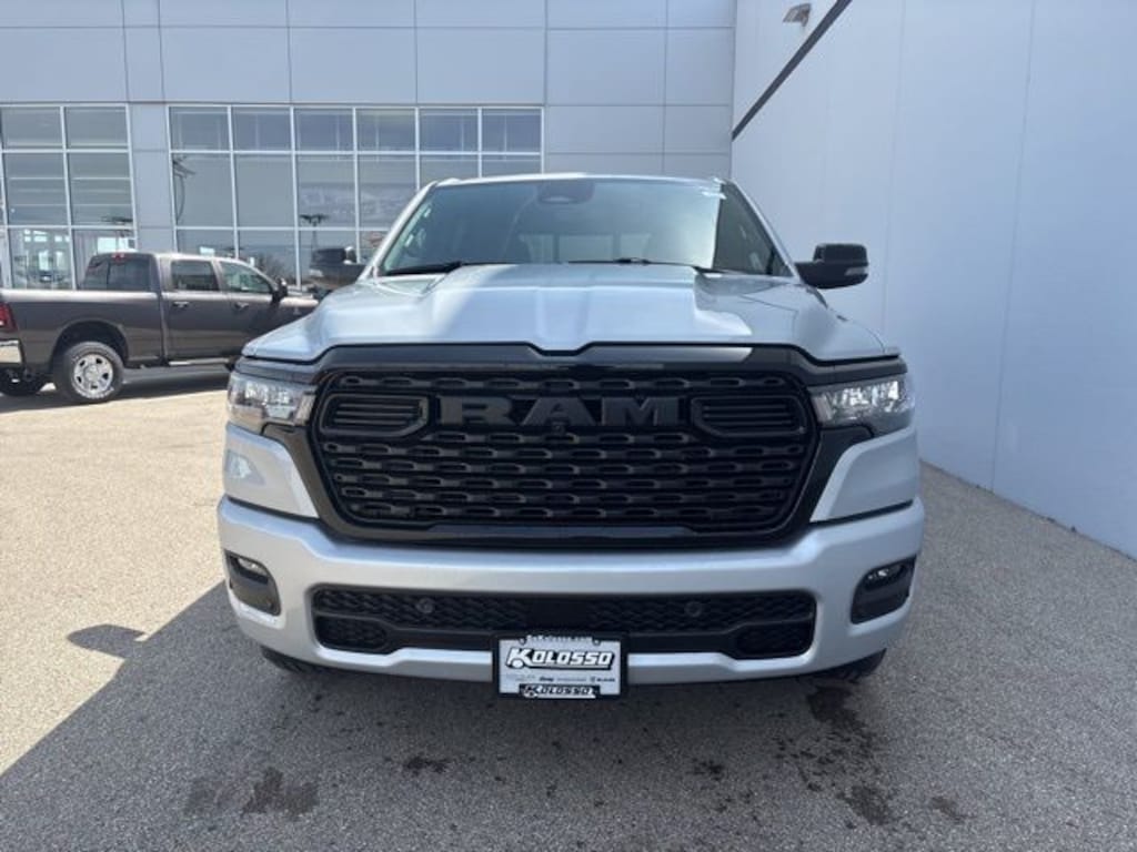 New 2026 Ram 1500 BIG HORN CREW CAB 4X4 5'7 BOX Pickup