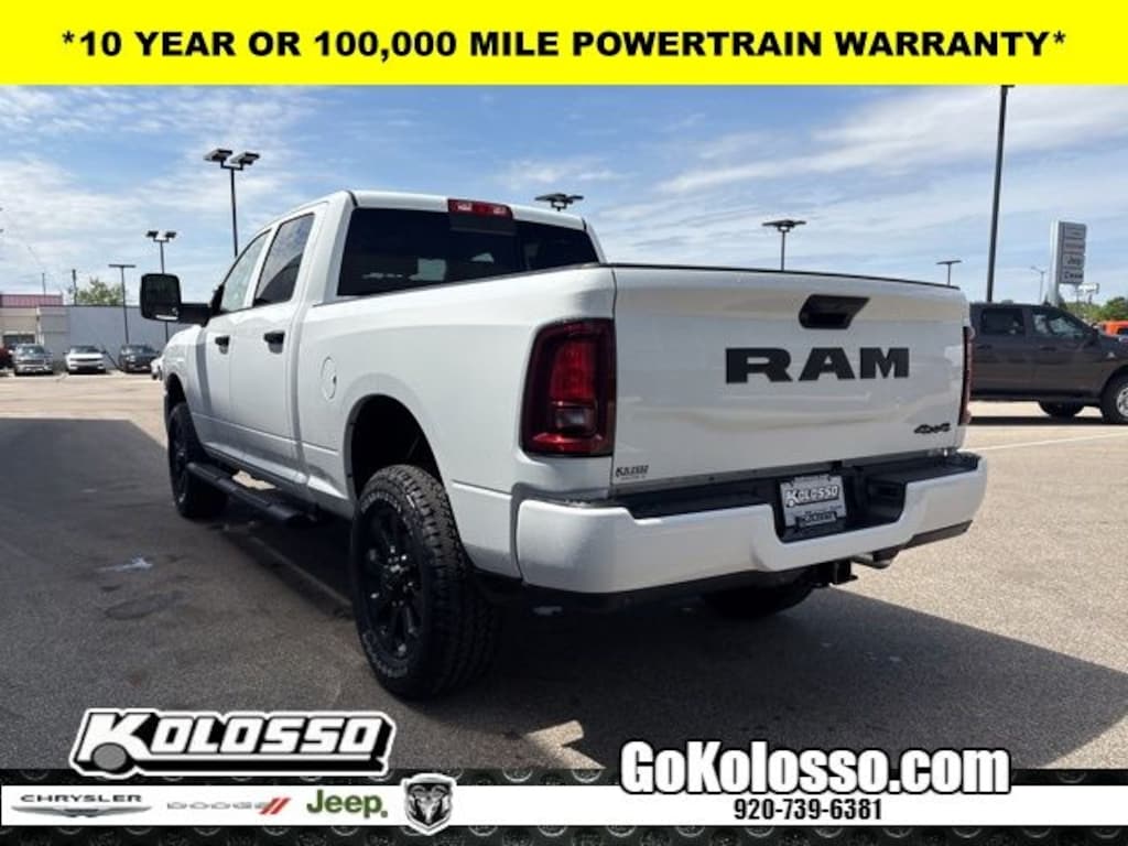 New 2026 Ram 2500 BLACK EXPRESS CREW CAB 4X4 6'4 BOX Pickup