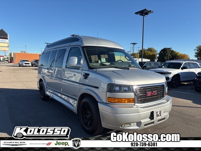 2021 GMC Savana Passenger LS's photo