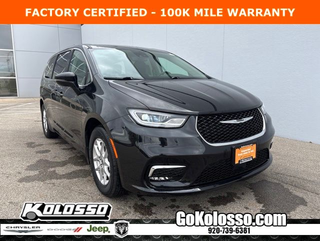 2024 Chrysler Pacifica Touring L's photo