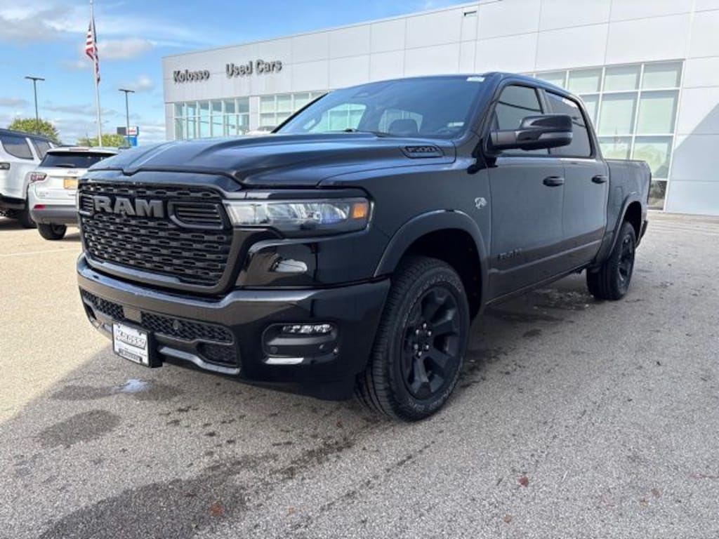 New 2026 Ram 1500 Big Horn Crew Cab 4x4 5'7 Box Pickup