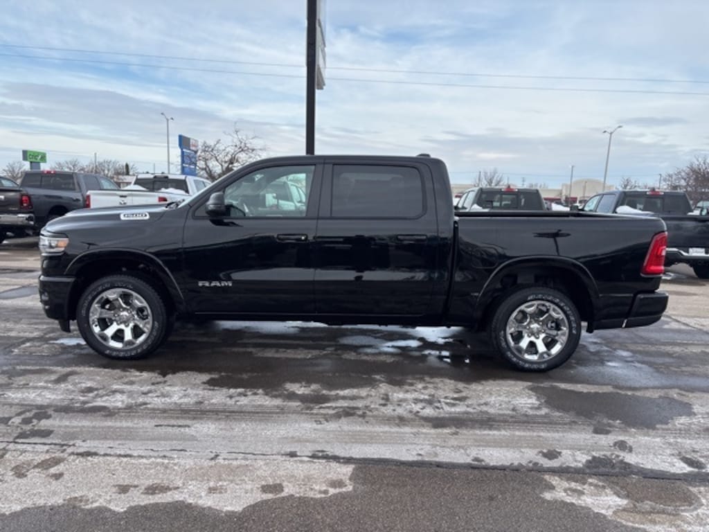 New 2026 Ram 1500 BIG HORN CREW CAB 4X4 5'7 BOX Pickup