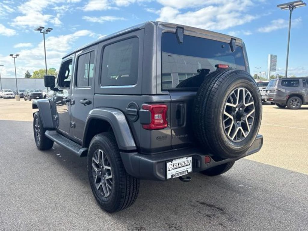 New 2026 Jeep Wrangler 4-DOOR SAHARA Sport Utility