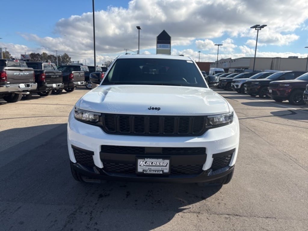 New 2025 Jeep Grand Cherokee L ALTITUDE X 4X4 Sport Utility
