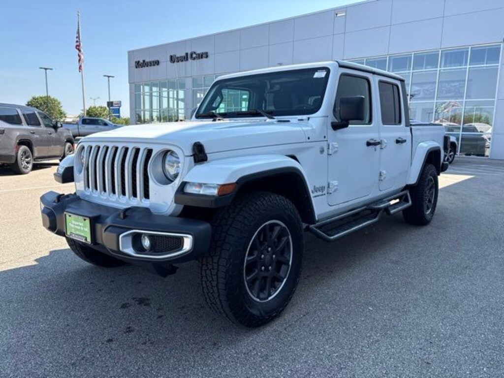 Used 2023 Jeep Gladiator Overland Truck