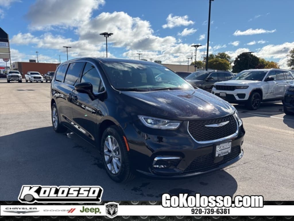 New 2026 Chrysler Pacifica SELECT AWD Passenger Van