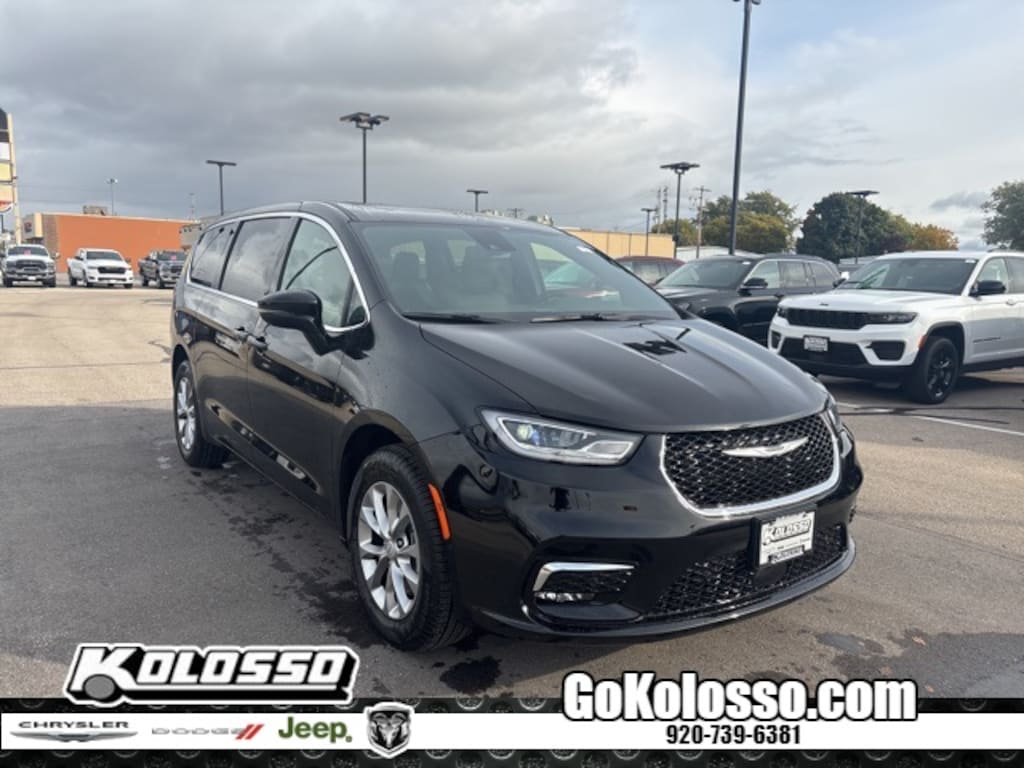 New 2026 Chrysler Pacifica SELECT AWD Passenger Van