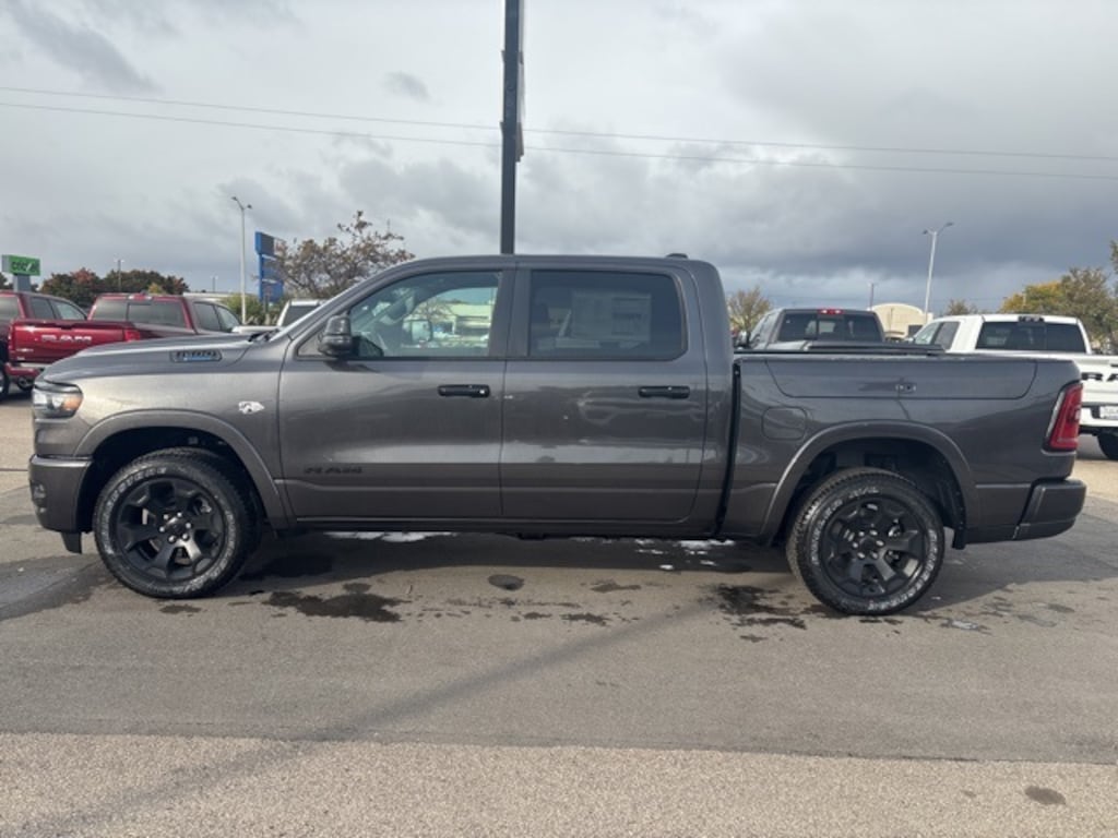 New 2026 Ram 1500 BIG HORN CREW CAB 4X4 5'7 BOX Pickup