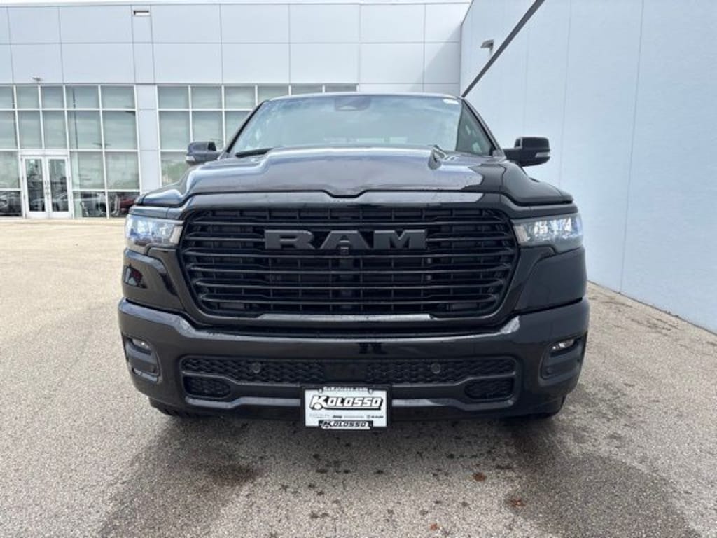 New 2026 Ram 1500 LARAMIE CREW CAB 4X4 5'7 BOX Pickup