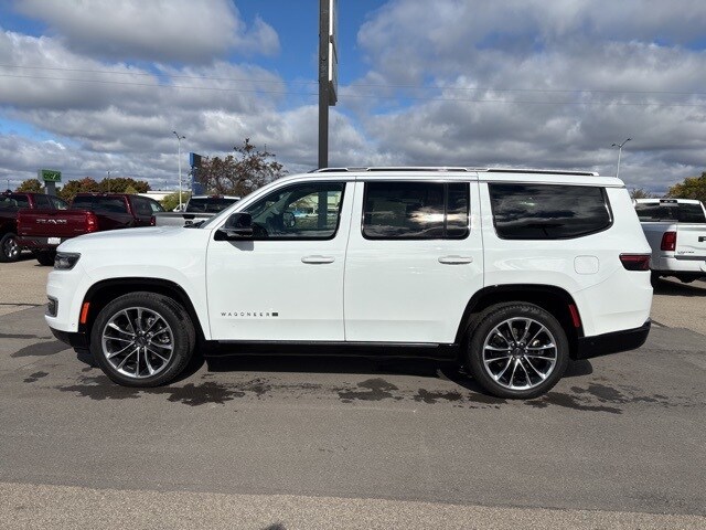 2024 Jeep Wagoneer Series III photo 2