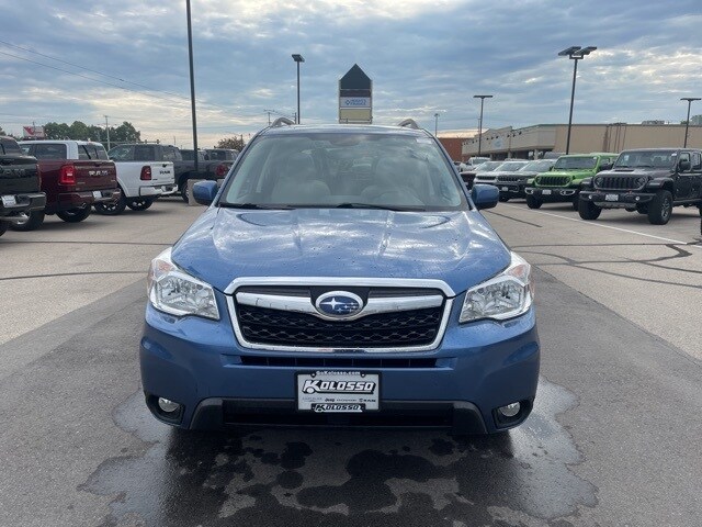 2015 Subaru Forester 2.5i Limited photo 2