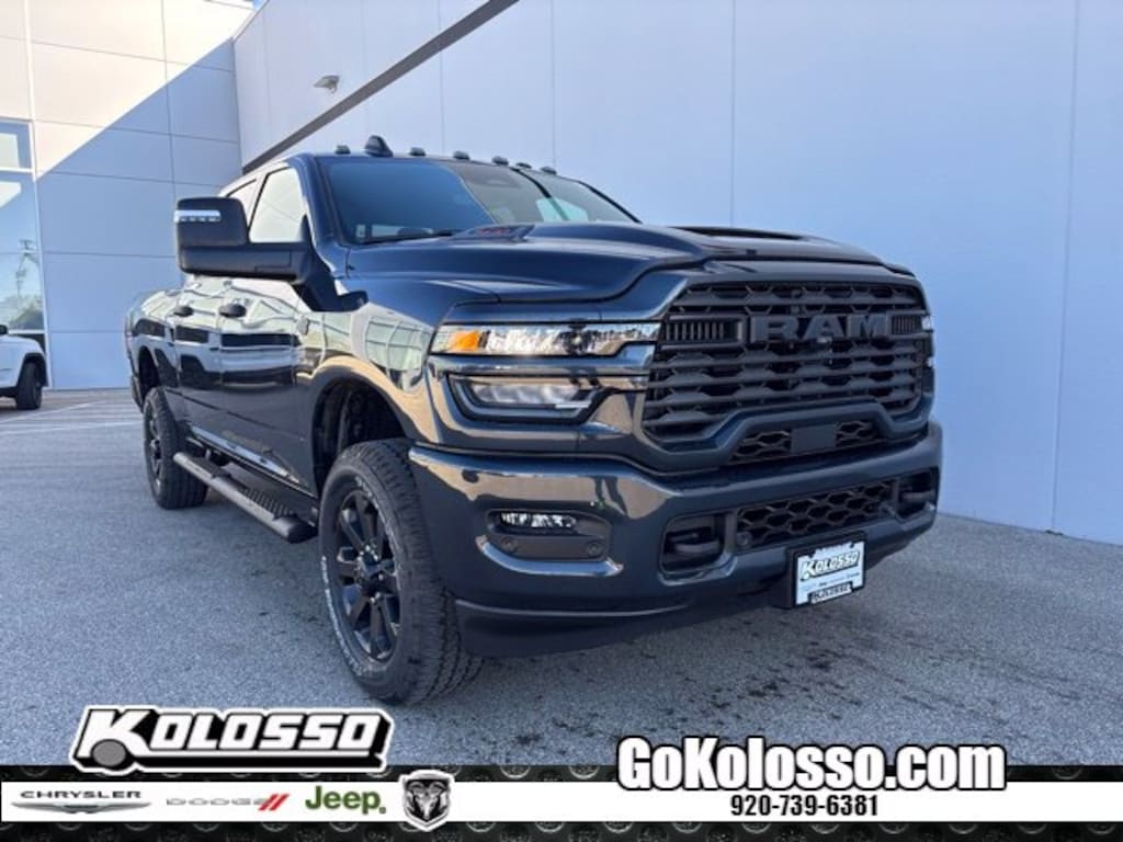 New 2027 Ram 2500 TRADESMAN CREW CAB 4X4 Pickup