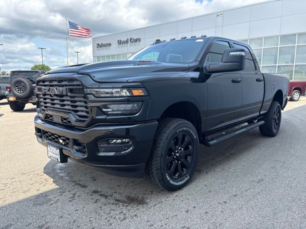 New 2026 Ram 2500 BLACK EXPRESS CREW CAB 4X4 6'4 BOX Pickup