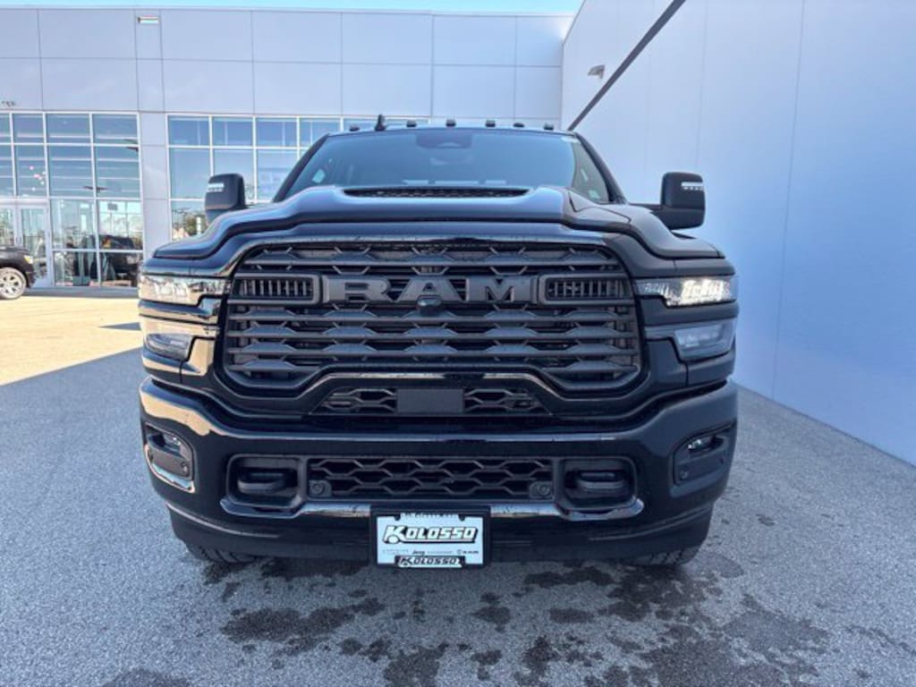 New 2027 Ram 2500 TRADESMAN CREW CAB 4X4 Pickup