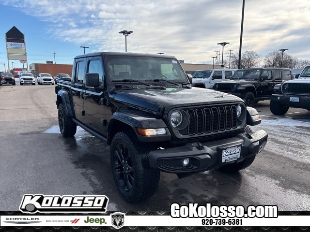 2024 Jeep Gladiator Nighthawk's photo