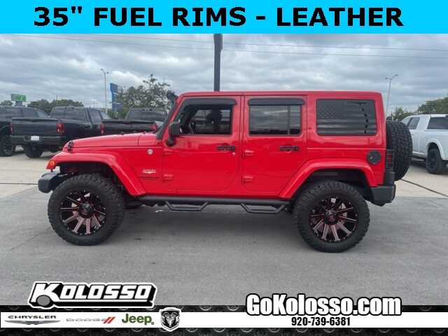 2015 Jeep Wrangler Unlimited Sahara photo 4