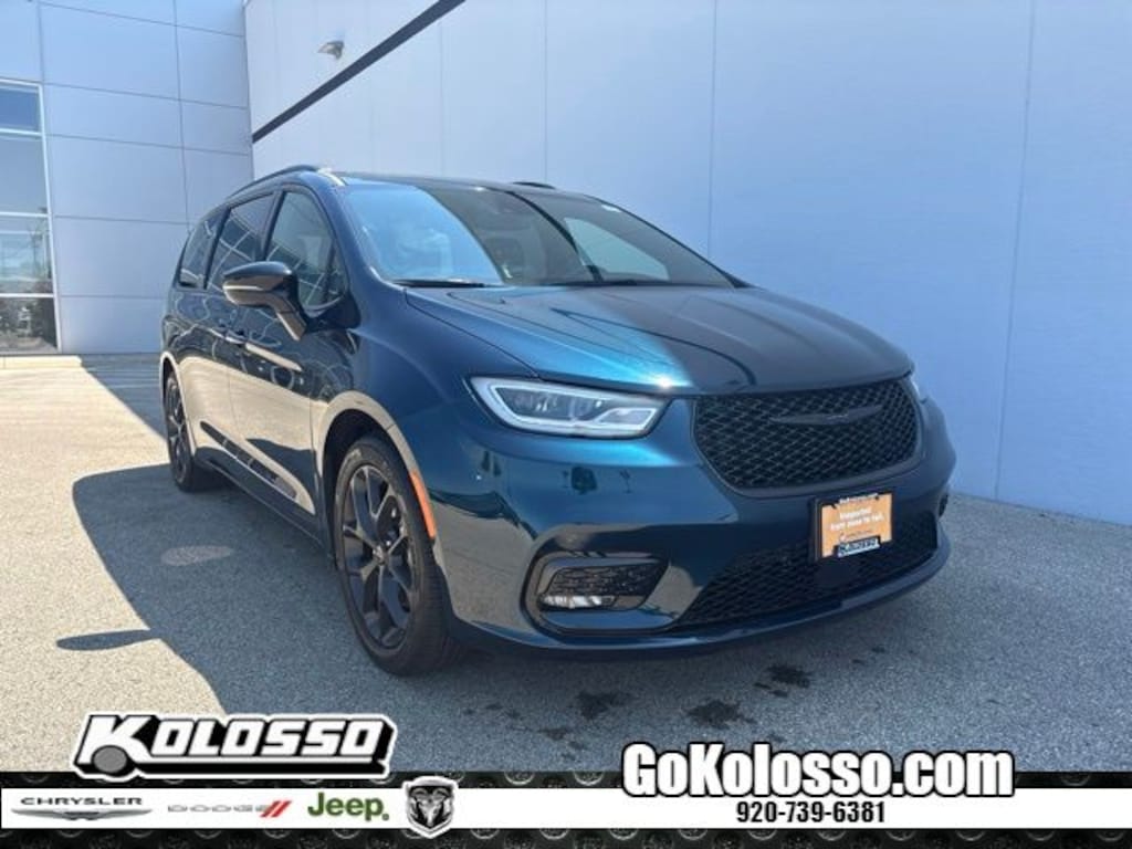 Certified 2025 Chrysler Pacifica Limited Minivan/Van