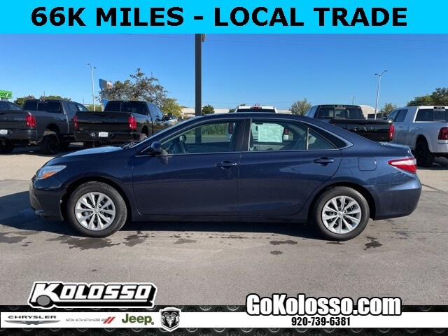 2016 Toyota Camry LE photo 4
