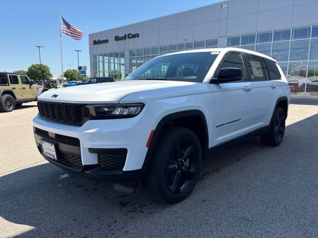 New 2025 Jeep Grand Cherokee L ALTITUDE X 4X4 Sport Utility