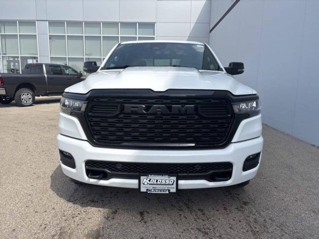 New 2026 Ram 1500 BIG HORN CREW CAB 4X4 5'7 BOX Pickup