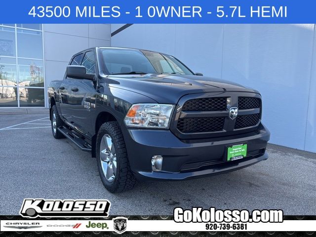 2019 RAM 1500 Classic Express 4x4 Crew Cab 5'7's photo
