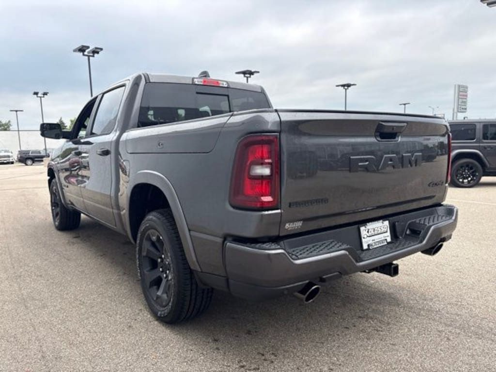 New 2026 Ram 1500 BIG HORN CREW CAB 4X4 5'7 BOX Pickup