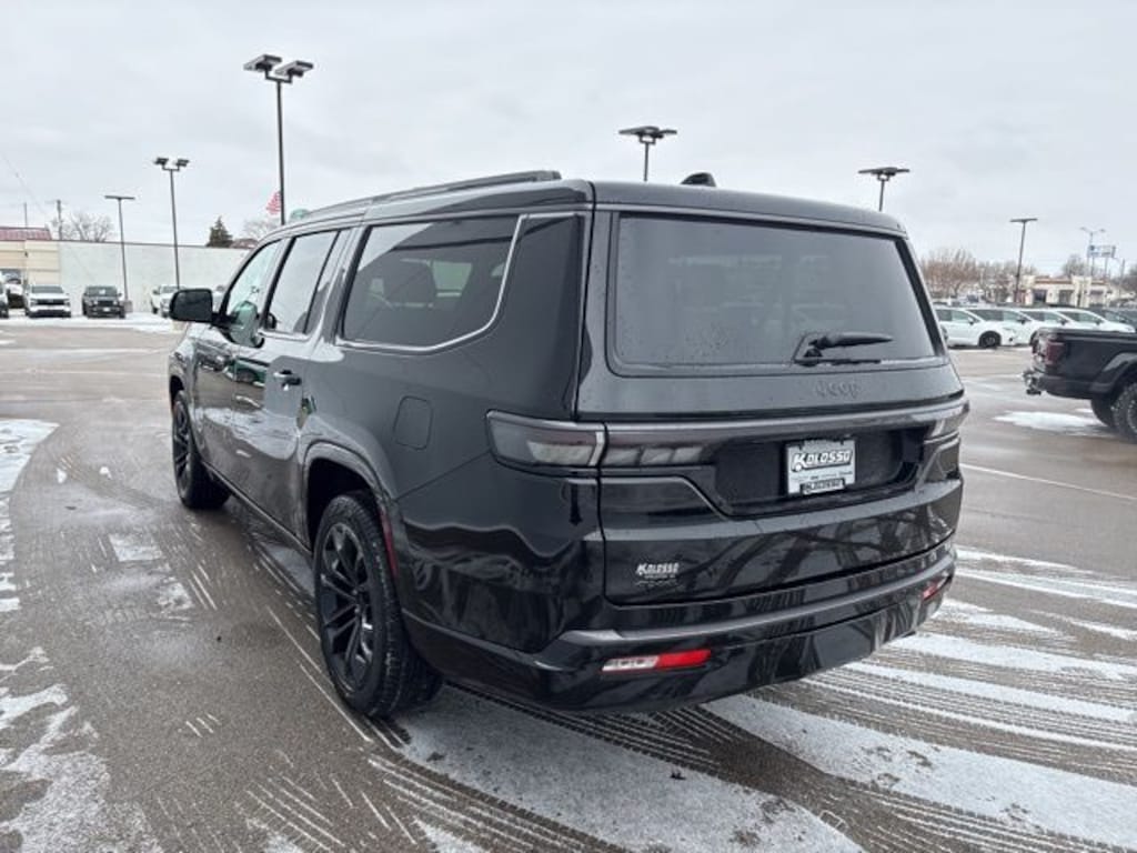 New 2026 Jeep Grand Wagoneer L SUMMIT OBSIDIAN 4X4 Sport Utility