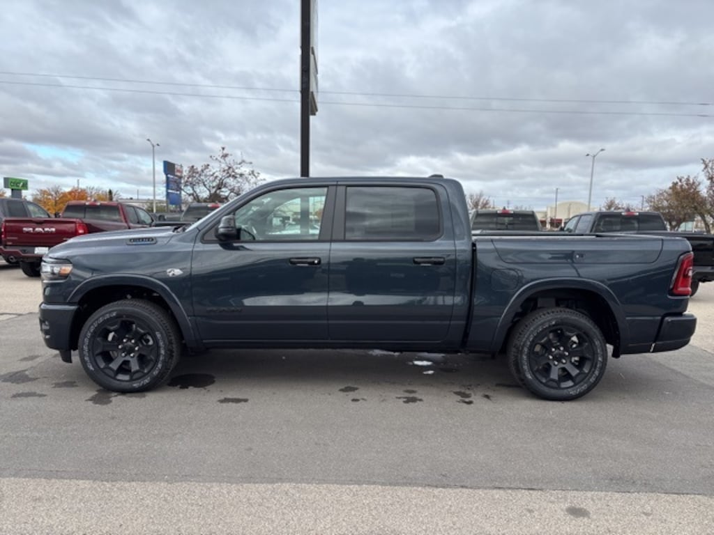 New 2026 Ram 1500 BIG HORN CREW CAB 4X4 5'7 BOX Pickup