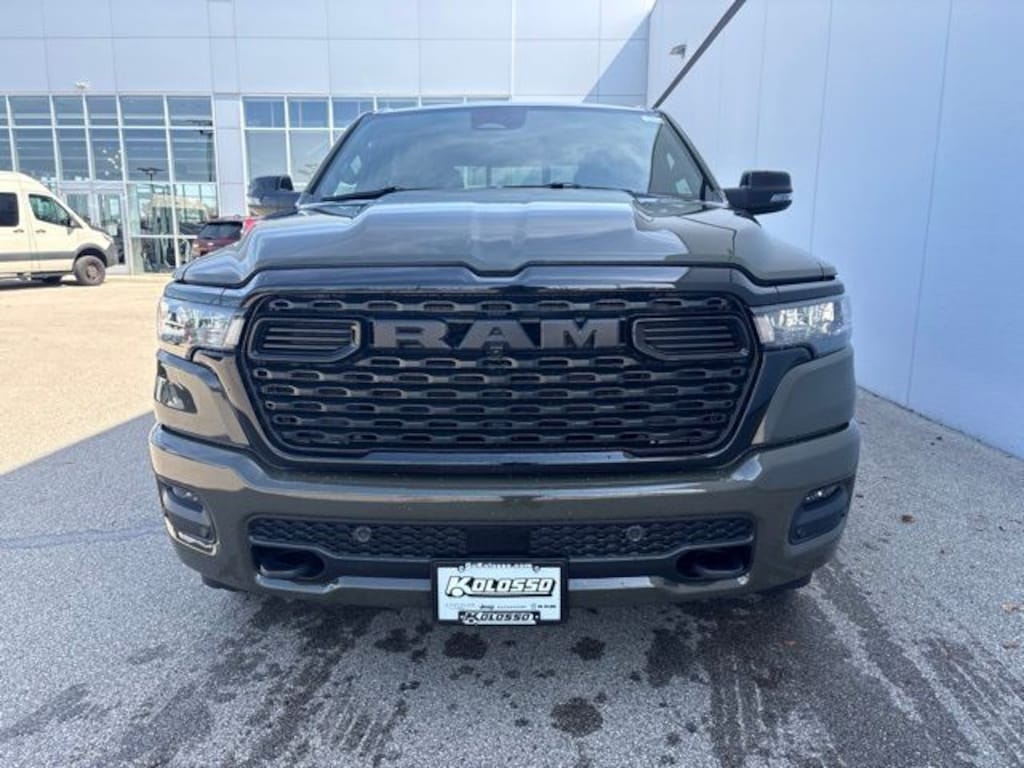 New 2027 Ram 1500 BIG HORN CREW CAB 4X4 5'7 BOX Pickup