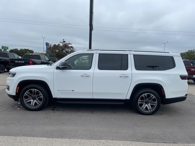 2023 Jeep Wagoneer L Base photo 4