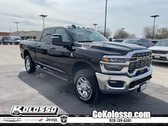 2025 Ram 2500 TRADESMAN CREW CAB 4X4 6'4 BOX Pickup