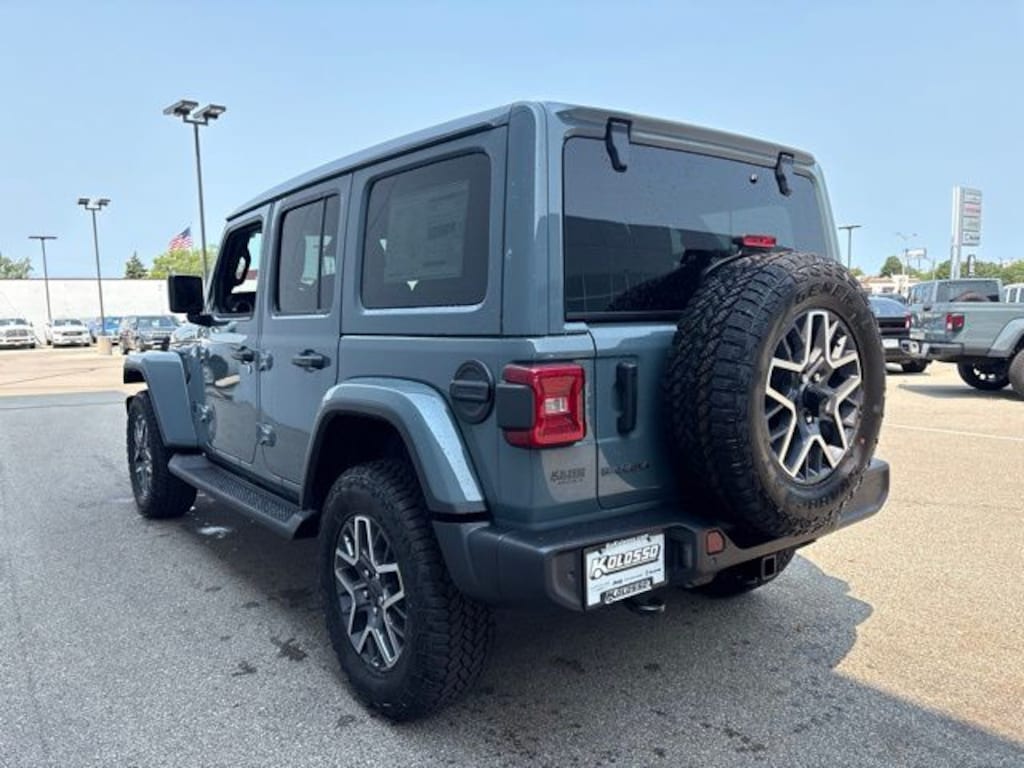 New 2026 Jeep Wrangler 4-DOOR SAHARA Sport Utility