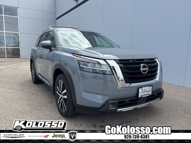 2023 Nissan Pathfinder Platinum 4WD's photo