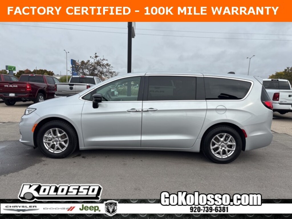Used 2024 Chrysler Pacifica Touring L Minivan/Van