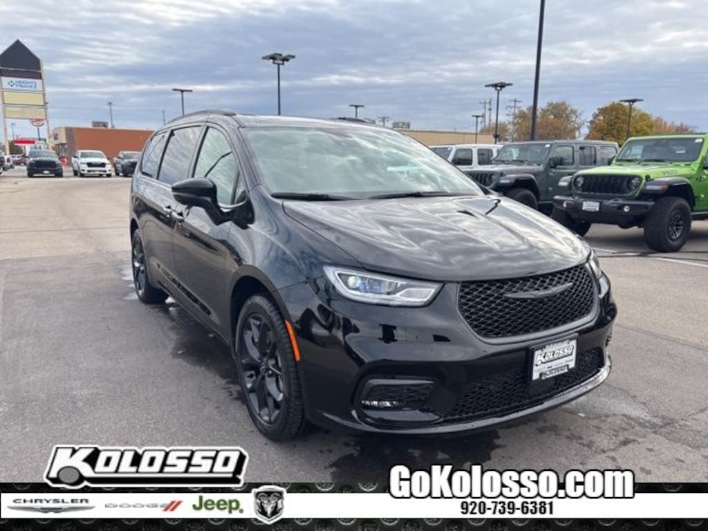 New 2026 Chrysler Pacifica LIMITED AWD Passenger Van