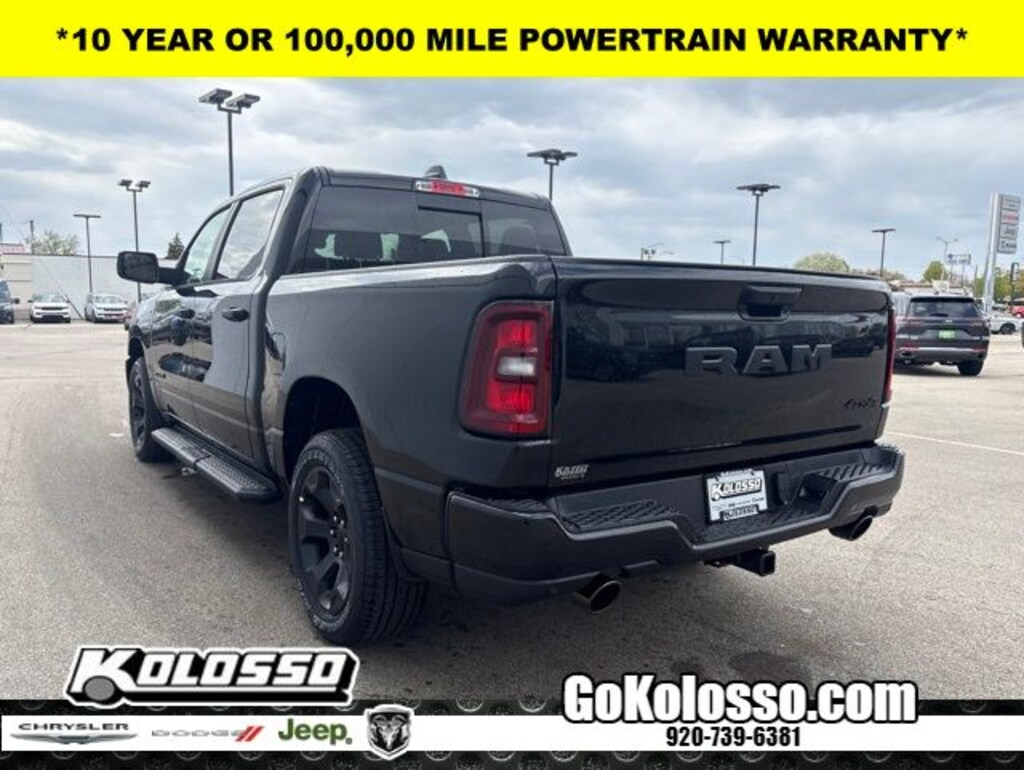 New 2026 Ram 1500 EXPRESS CREW CAB 4X4 5'7 BOX Pickup