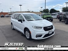 2026 Chrysler Pacifica SELECT Passenger Van