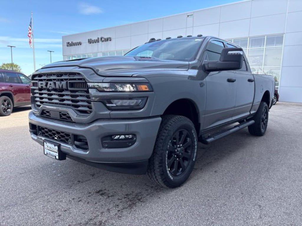 New 2027 Ram 2500 TRADESMAN CREW CAB 4X4 Pickup