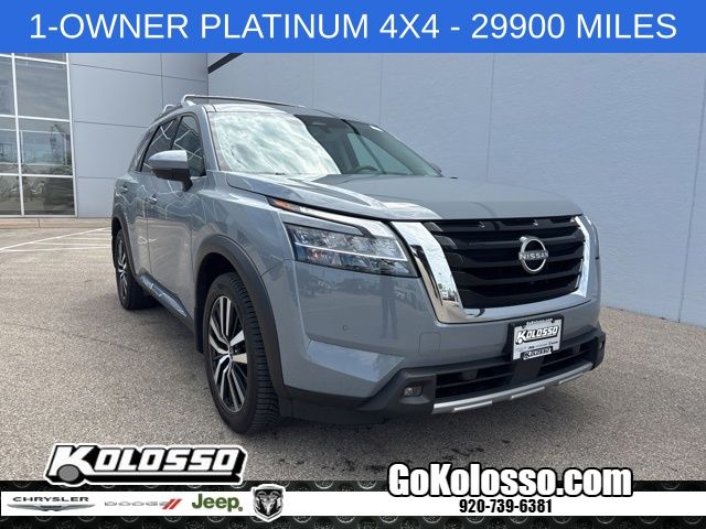 2023 Nissan Pathfinder Platinum 4WD's photo