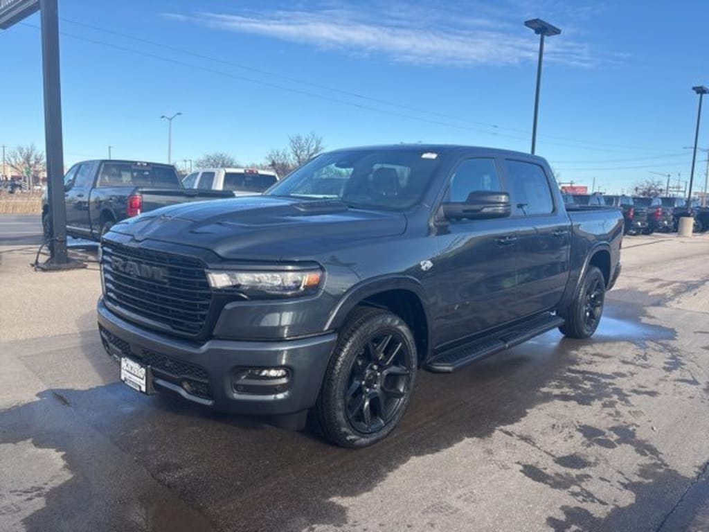 New 2026 Ram 1500 LARAMIE CREW CAB 4X4 5'7 BOX Pickup