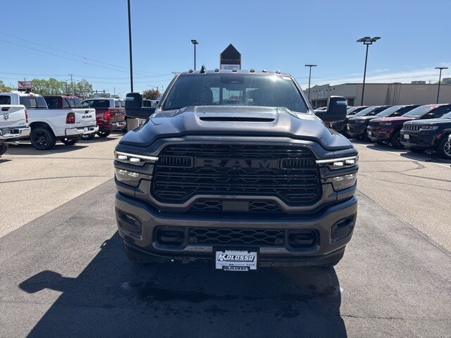 2025 Ram 2500 Laramie photo 2