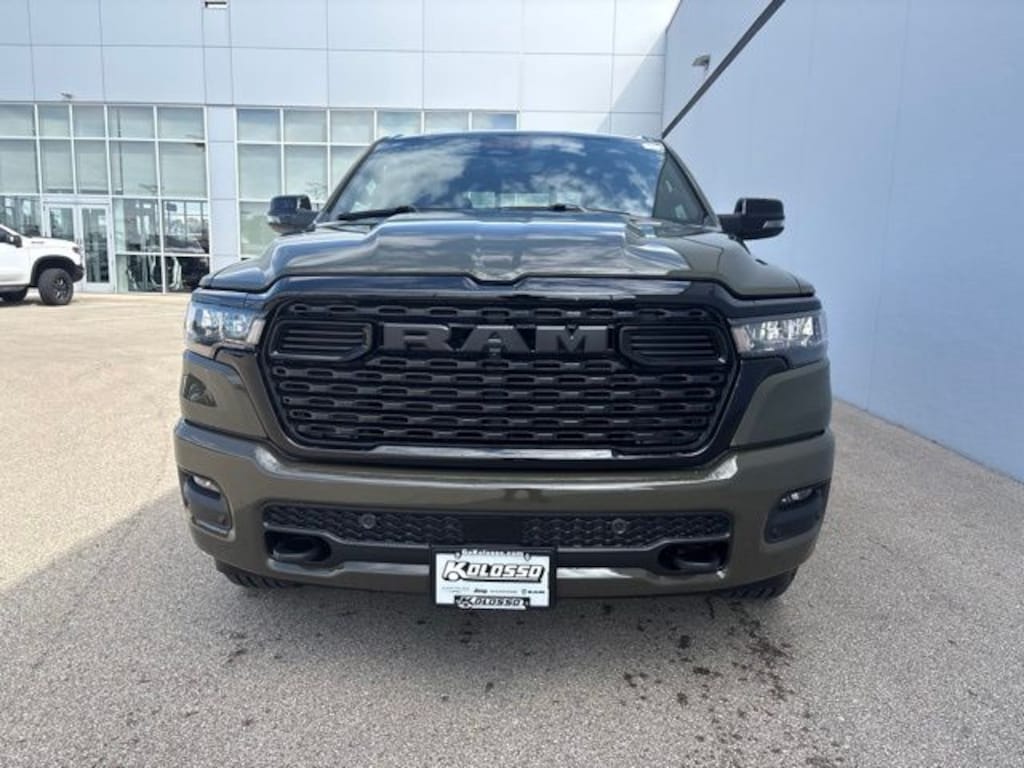 New 2027 Ram 1500 BIG HORN CREW CAB 4X4 5'7 BOX Pickup