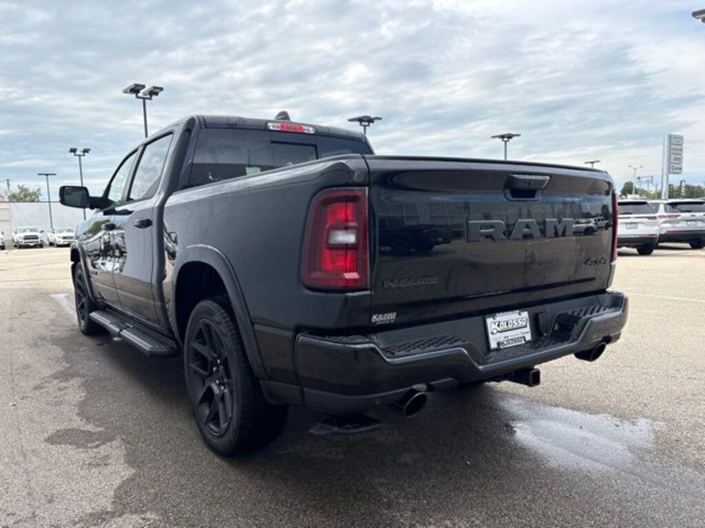 New 2026 Ram 1500 LARAMIE CREW CAB 4X4 5'7 BOX Pickup