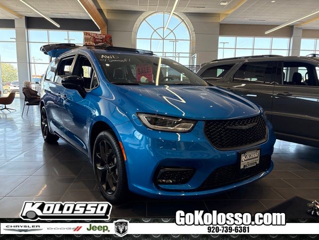 2026 Chrysler Pacifica Select AWD's photo