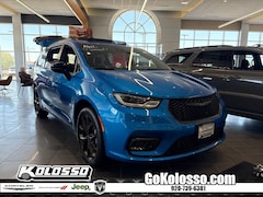 2026 Chrysler Pacifica SELECT AWD Passenger Van